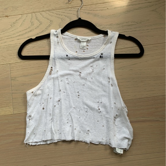 Distressed cropped white tank top - Picture 3 of 7